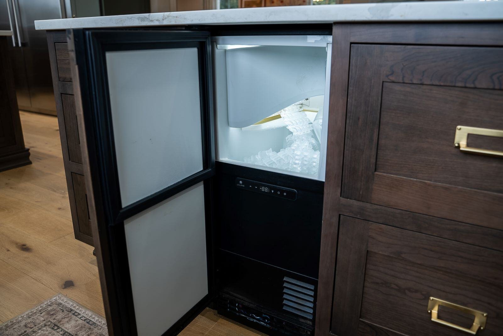 designer-kitchen-project-ls-building-products-peoria-il