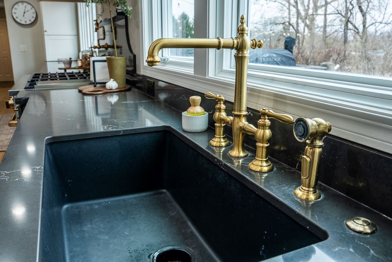 farmhouse-sink-peoria-il-kitchen-design